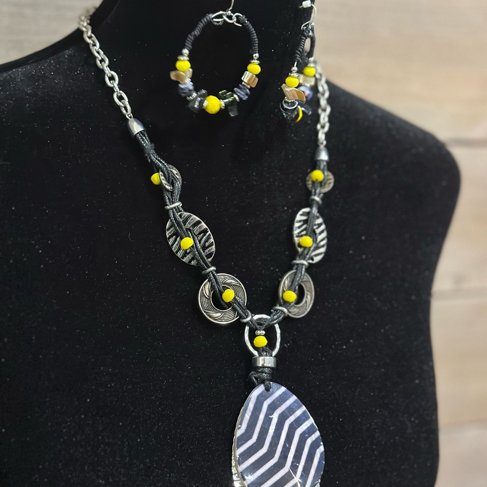 Chico's Silver and Yellow Necklace Set with Striking Pendant